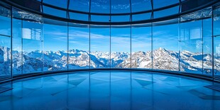 全景雪山玻璃观景空间