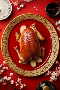 中式烤鸭摆盘 传统美食