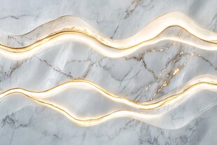大理石上的金色波浪线条
