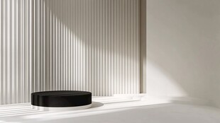 简约室内的黑色圆形展示台