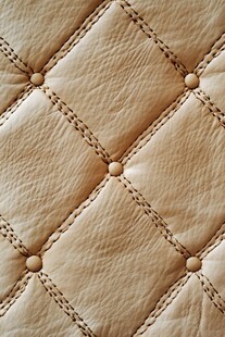 米色皮革菱形绗缝纹理