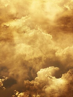 金色霞光中的壮丽云海