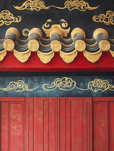 中式古典屋檐与红墙之美