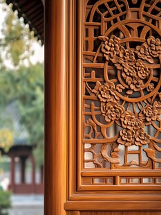 中式木雕窗棂 精致工艺美