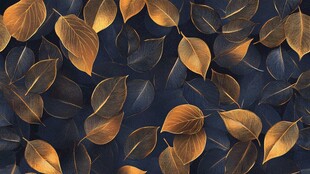 深蓝背景上的金黄叶片