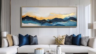 现代客厅的山水艺术挂画