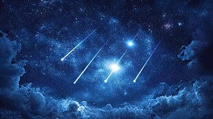 梦幻星空下的流星奇景