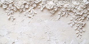 白色花卉浮雕墙面装饰