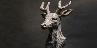 金属质感鹿头雕塑摆件