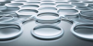 圆形透明物件的整齐排列