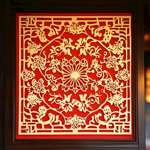 中式传统红色雕花装饰画