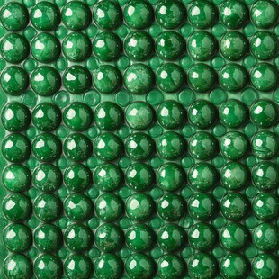 翠绿圆润珠子排列纹理