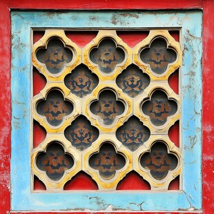 古色古香中式雕花窗棂