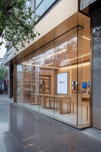 现代简约风电子产品展示店