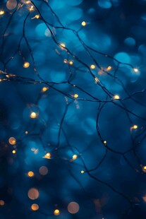 梦幻蓝色氛围串灯美景