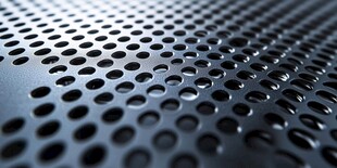 金属穿孔板纹理特写