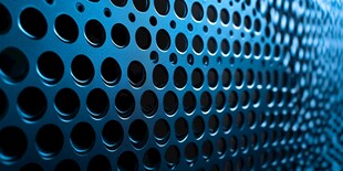 蓝色穿孔金属纹理背景