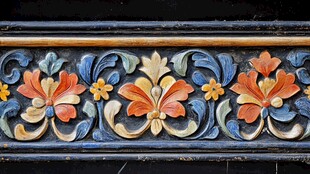 古典彩色花卉木雕纹饰