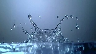 水滴飞溅的美妙瞬间