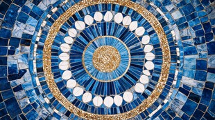 蓝色马赛克圆形艺术图案