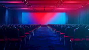 绚丽灯光下的空旷会议室