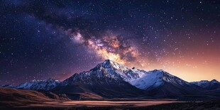 雪山之巅的璀璨星空奇景