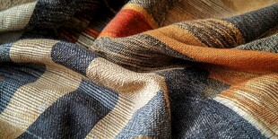 多彩条纹织物纹理特写