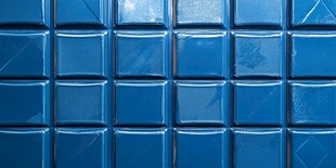 蓝色方块瓷砖墙面