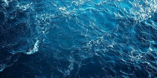 深邃蓝海洋面波光粼粼