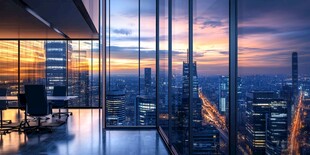 夕阳下的都市高层办公空间