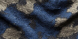 蓝色迷彩织物纹理特写