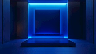 蓝色光效的神秘展示空间