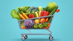 满当当购物车装满新鲜蔬菜