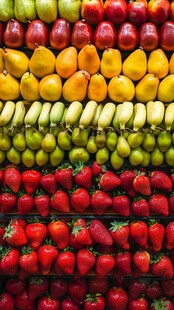 多彩水果整齐陈列展示