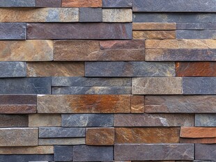 多彩石砌墙面纹理特写