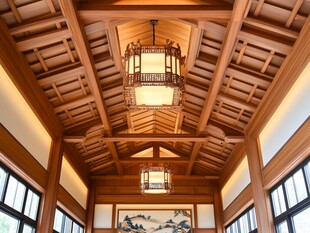 中式木质厅堂古韵吊灯