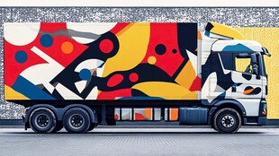 彩绘卡车展现独特艺术风格