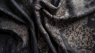 复古花纹黑色丝绸布料