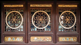 中式雕花木门古典之美