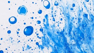 蓝色水墨飞溅艺术画面