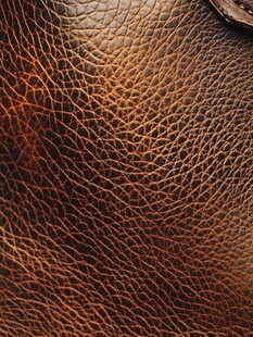 复古质感棕色皮革纹理特写