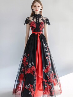 中式黑红刺绣长款晚礼服