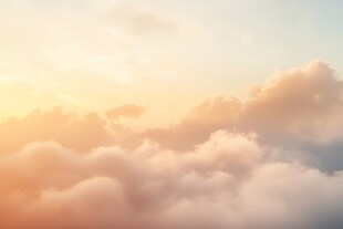 梦幻云端的绚烂霞光