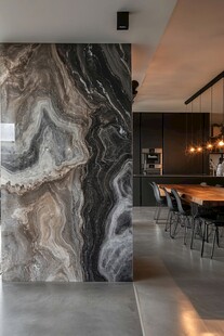 现代风大理石墙面餐厅空间