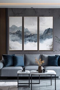 新中式客厅山水挂画装饰