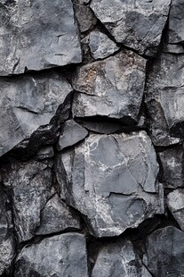 灰黑色岩石纹理特写