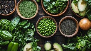 新鲜绿色食材的健康组合