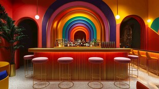 彩虹主题绚丽多彩酒吧空间