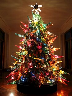 五彩斑斓的创意圣诞树