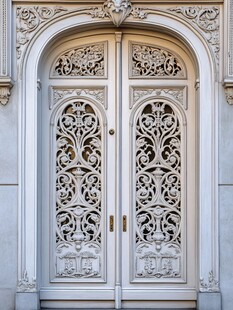 欧式雕花双开门艺术美感